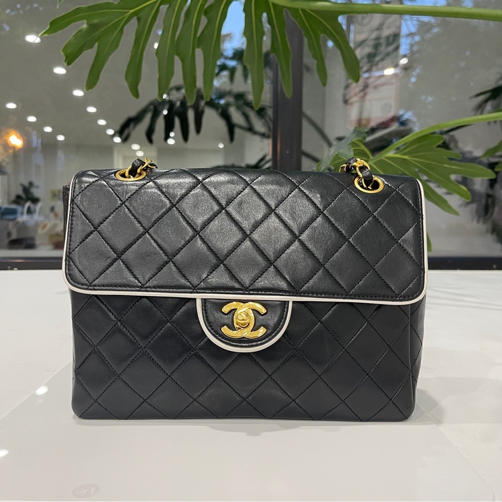 Chanel Black vintage Classic single flap bag